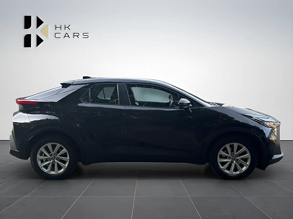 Used 2024 Toyota C-Hr Icon Black - Interior and Exterior details 3