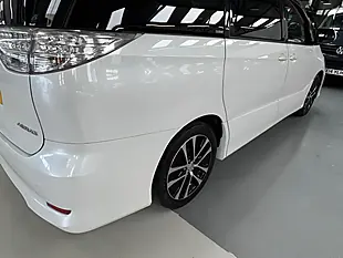 Used 2024 Toyota Estima White - Interior and Exterior details 11