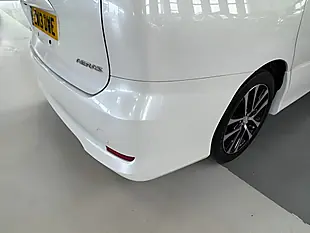 Used 2024 Toyota Estima White - Interior and Exterior details 12