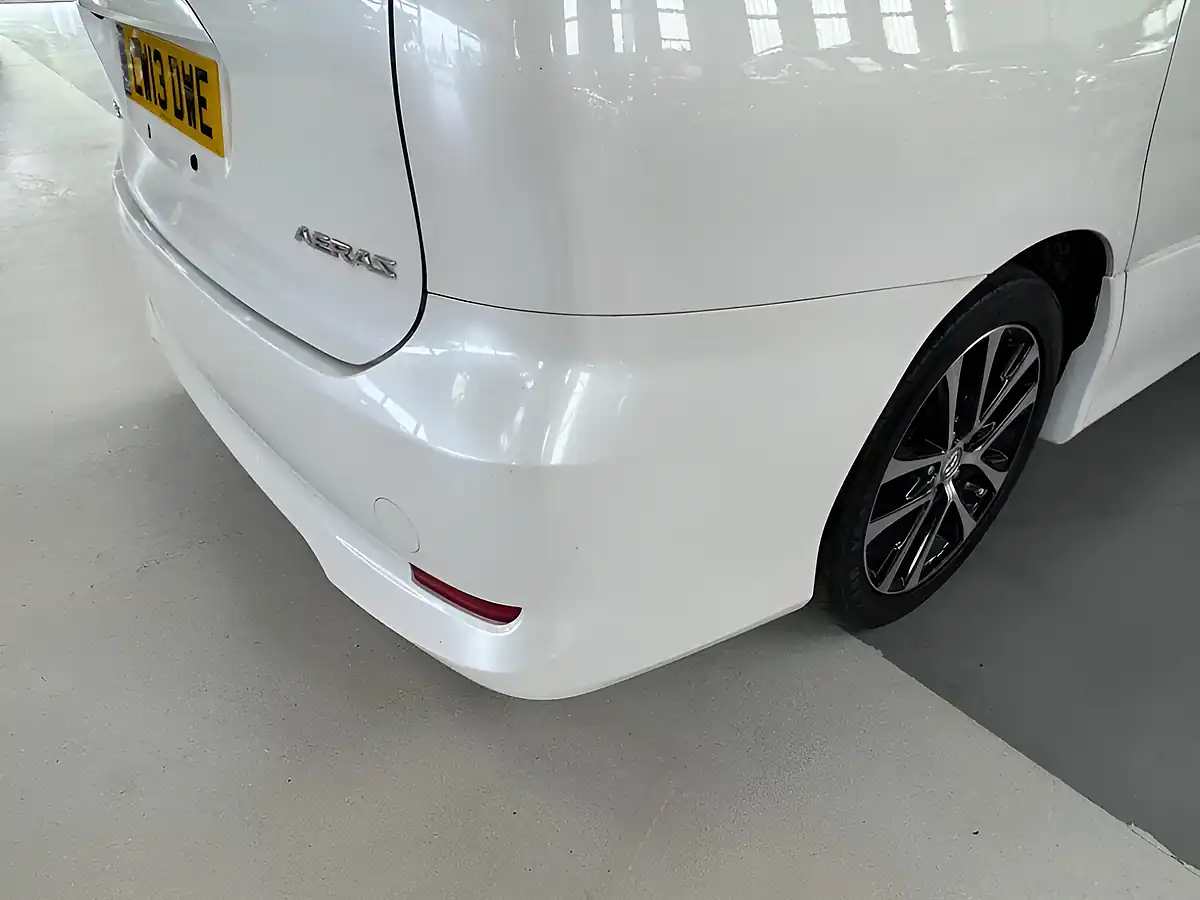 Used 2024 Toyota Estima White - Interior and Exterior details 12