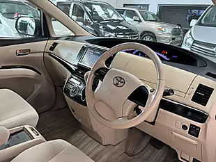 Used 2024 Toyota Estima White - Interior and Exterior details 13