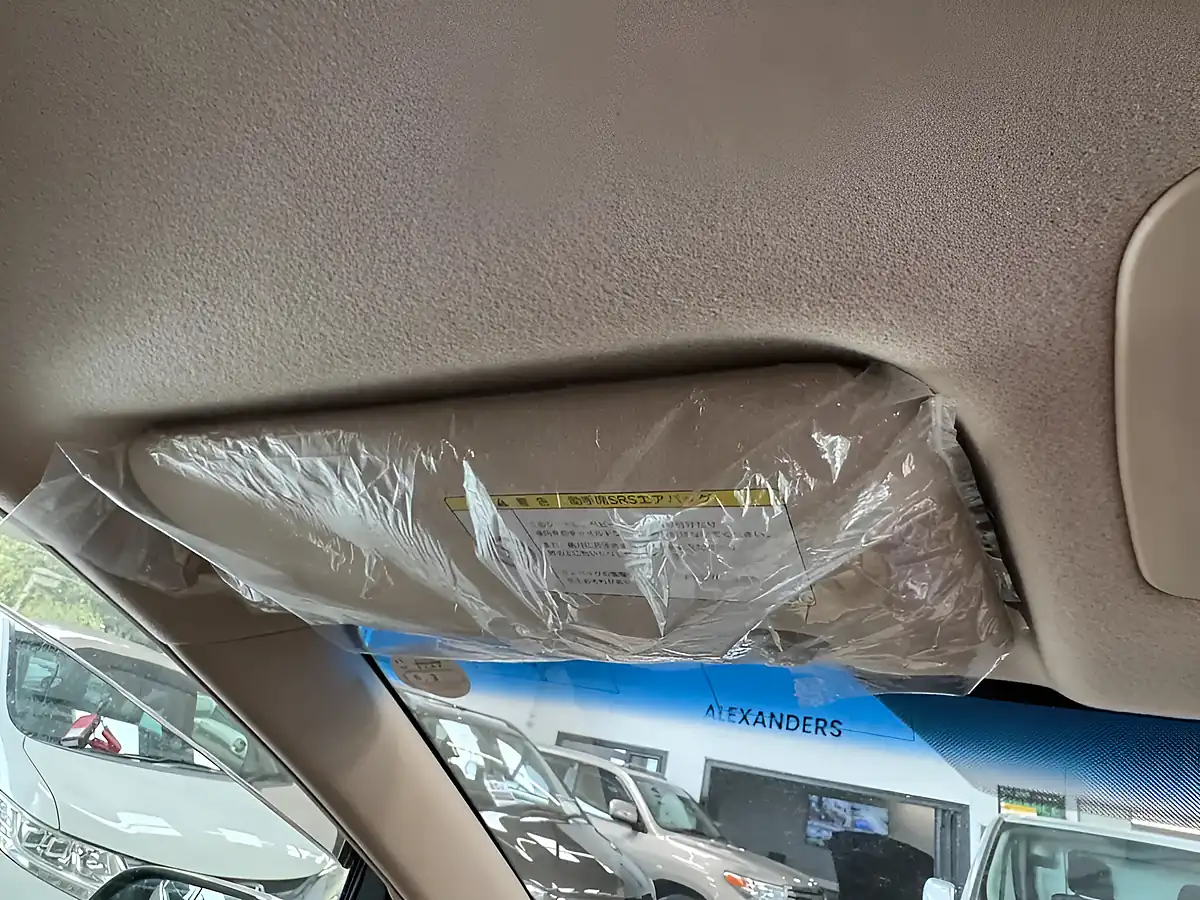 Used 2024 Toyota Estima White - Interior and Exterior details 18