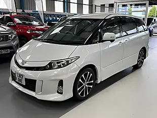 Used 2024 Toyota Estima White - Interior and Exterior details 3