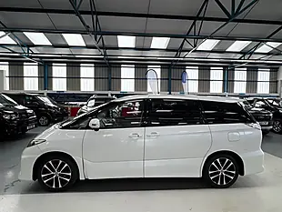 Used 2024 Toyota Estima White - Interior and Exterior details 4