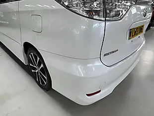 Used 2024 Toyota Estima White - Interior and Exterior details 8