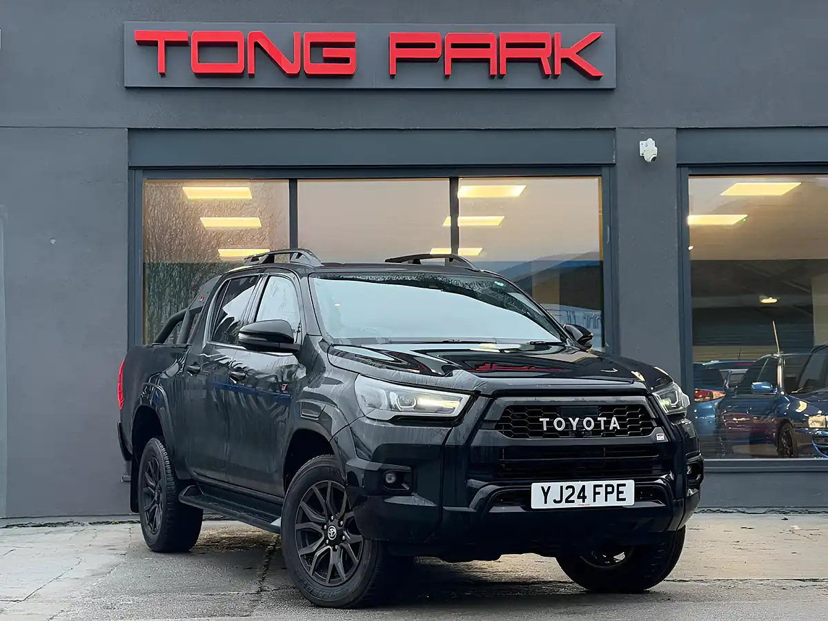 Used 2024 Toyota Hilux Gr Sport Black - Front View