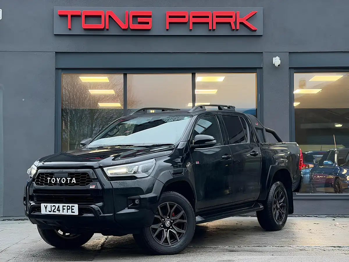 Used 2024 Toyota Hilux Gr Sport Black - Interior and Exterior details 9