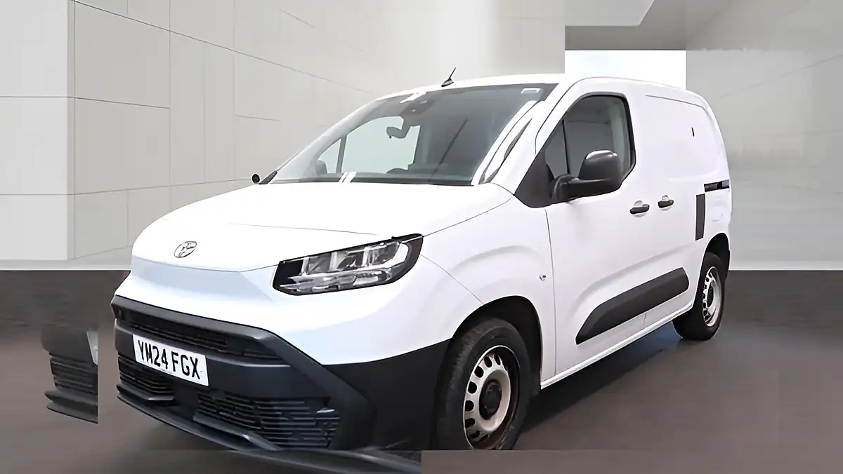 Used 2024 Toyota Proace Active Short Panel Van White - Interior and Exterior details 2