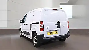 Used 2024 Toyota Proace Active Short Panel Van White - Interior and Exterior details 3