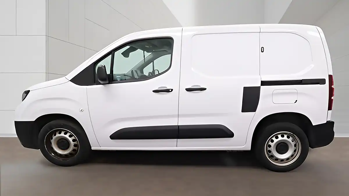 Used 2024 Toyota Proace Active Short Panel Van White - Interior and Exterior details 6