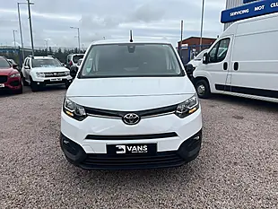 Used 2024 Toyota Proace City Icon White - Interior and Exterior details 10