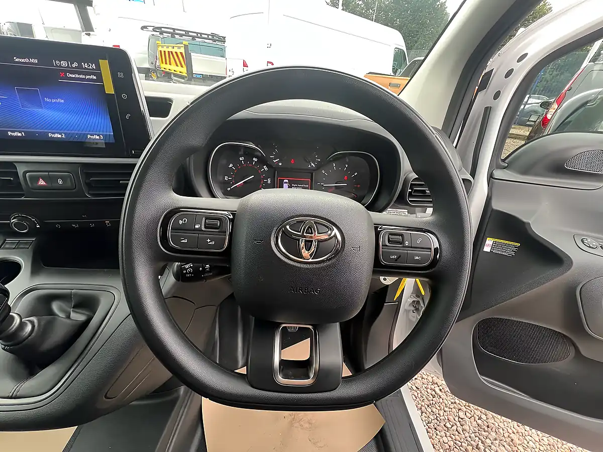Used 2024 Toyota Proace City Icon White - Interior and Exterior details 13