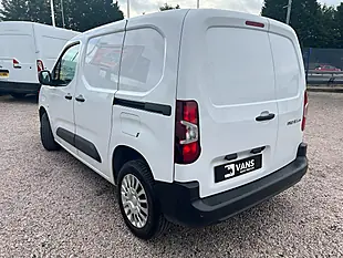 Used 2024 Toyota Proace City Icon White - Interior and Exterior details 6