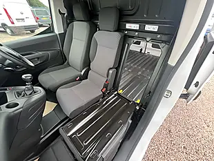 Used 2024 Toyota Proace City Icon White - Interior and Exterior details 8