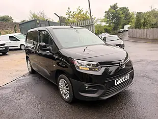 Used 2024 Toyota Proace Icon Short Panel Van Black - Interior and Exterior details 10