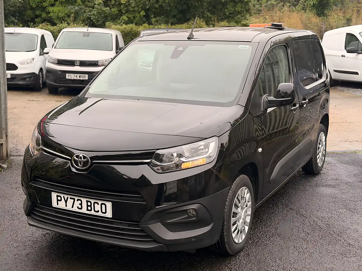 Used 2024 Toyota Proace Icon Short Panel Van Black - Interior and Exterior details 3