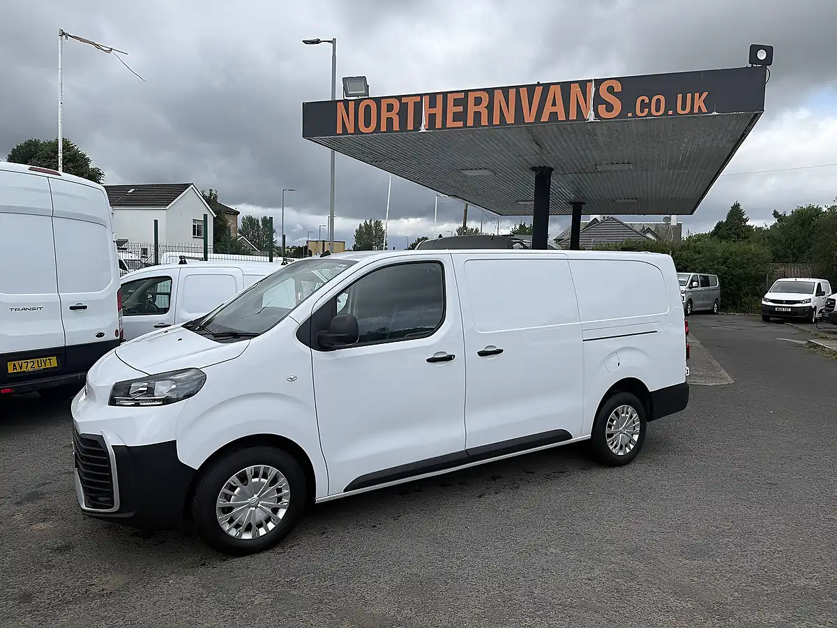 Used 2024 Toyota Proace Icon White - Interior and Exterior details 3