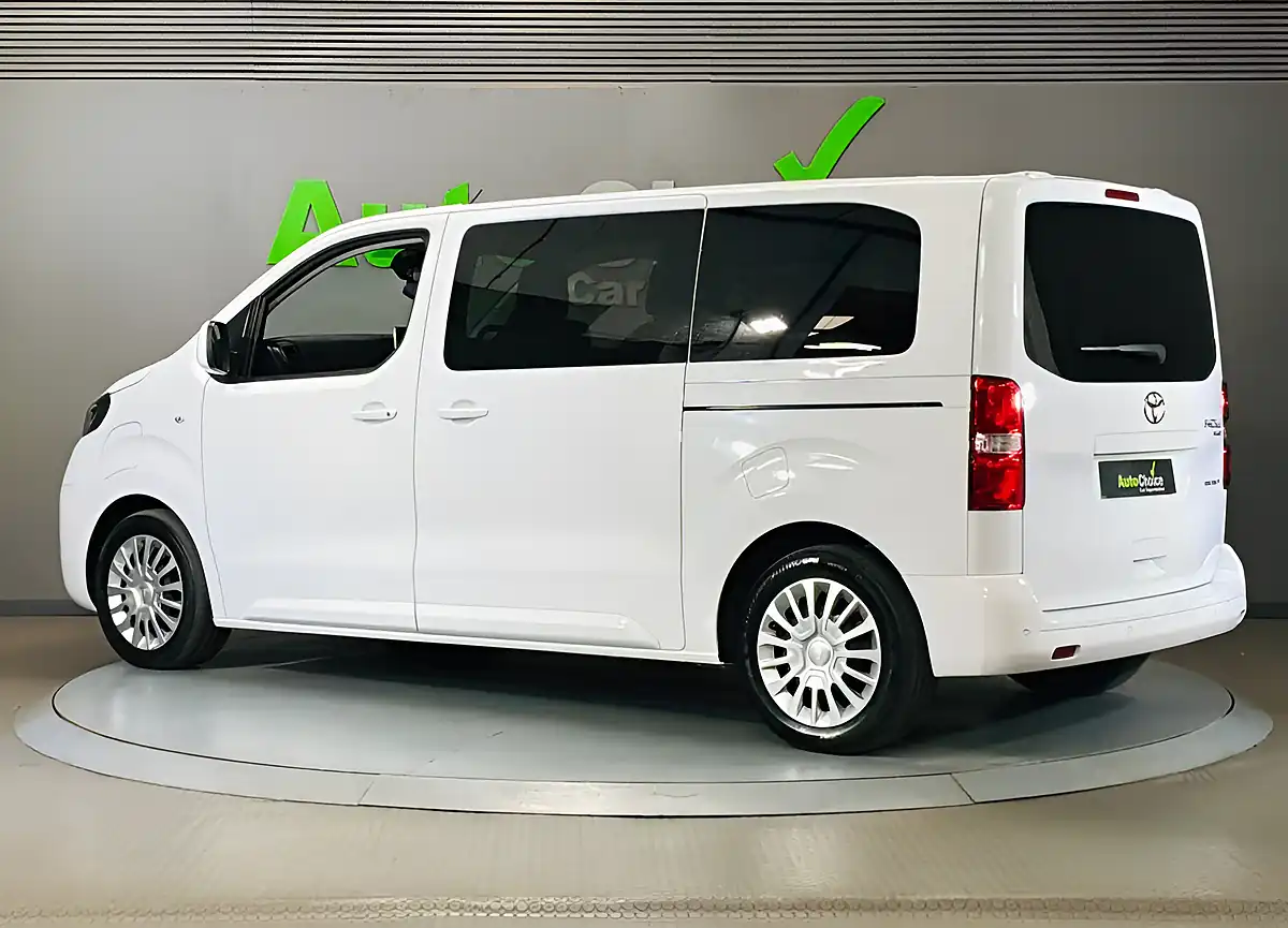 Used 2024 Toyota Proace Verso Icon White - Interior and Exterior details 10
