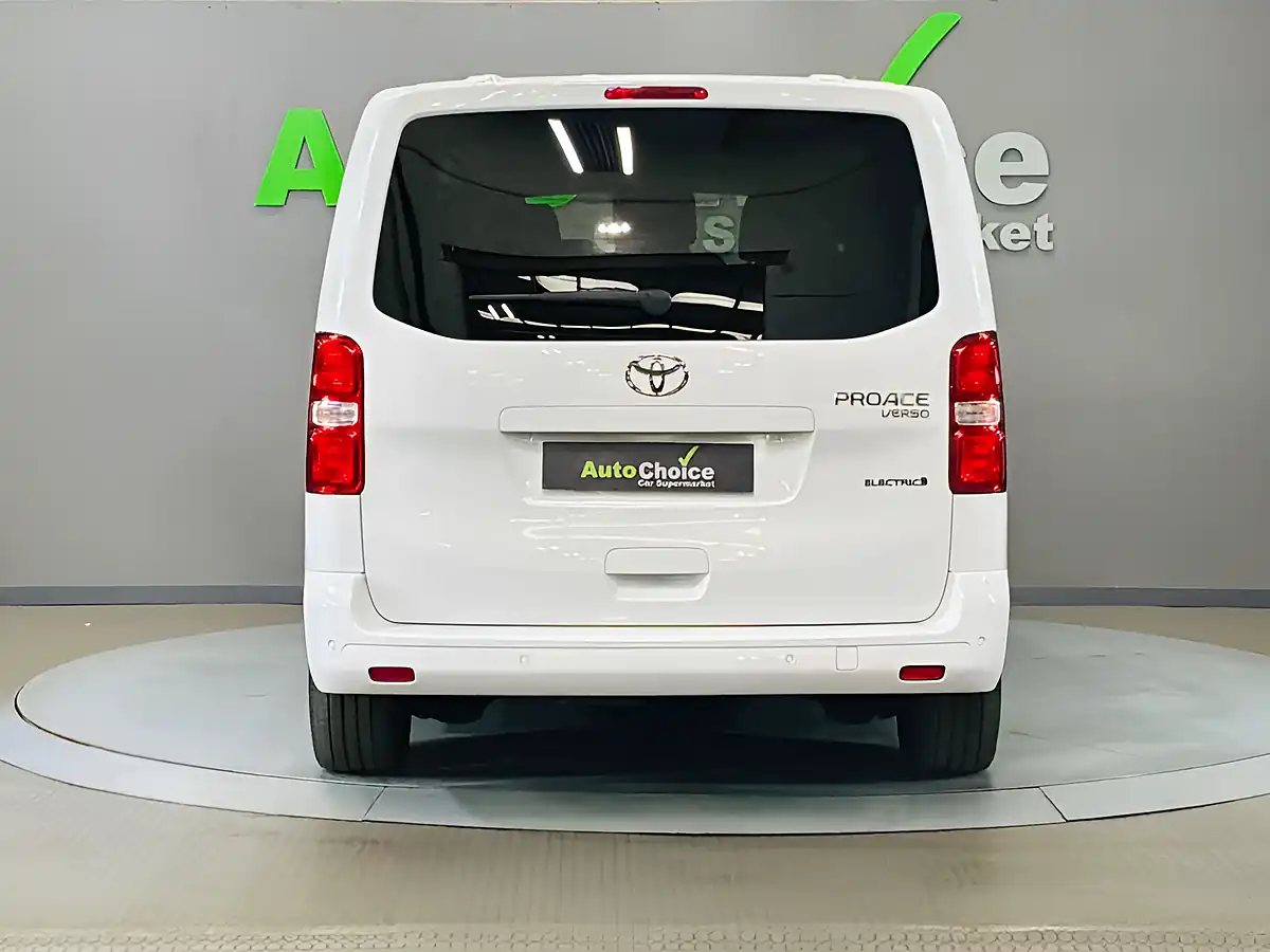 Used 2024 Toyota Proace Verso Icon White - Interior and Exterior details 12