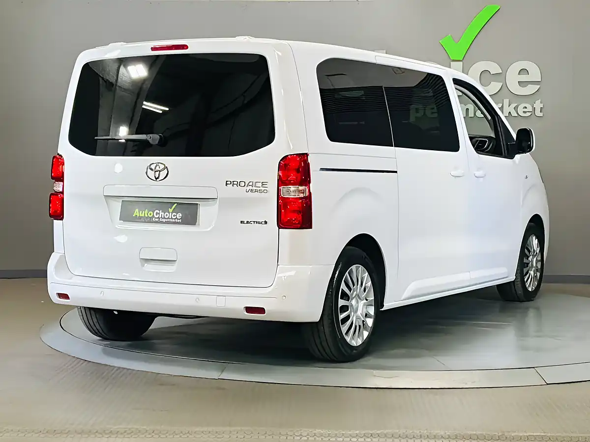Used 2024 Toyota Proace Verso Icon White - Interior and Exterior details 14