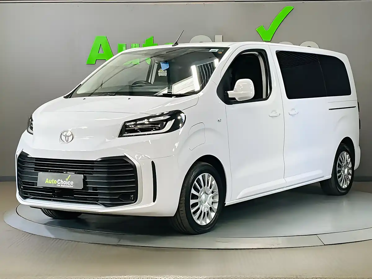 Used 2024 Toyota Proace Verso Icon White - Interior and Exterior details 4