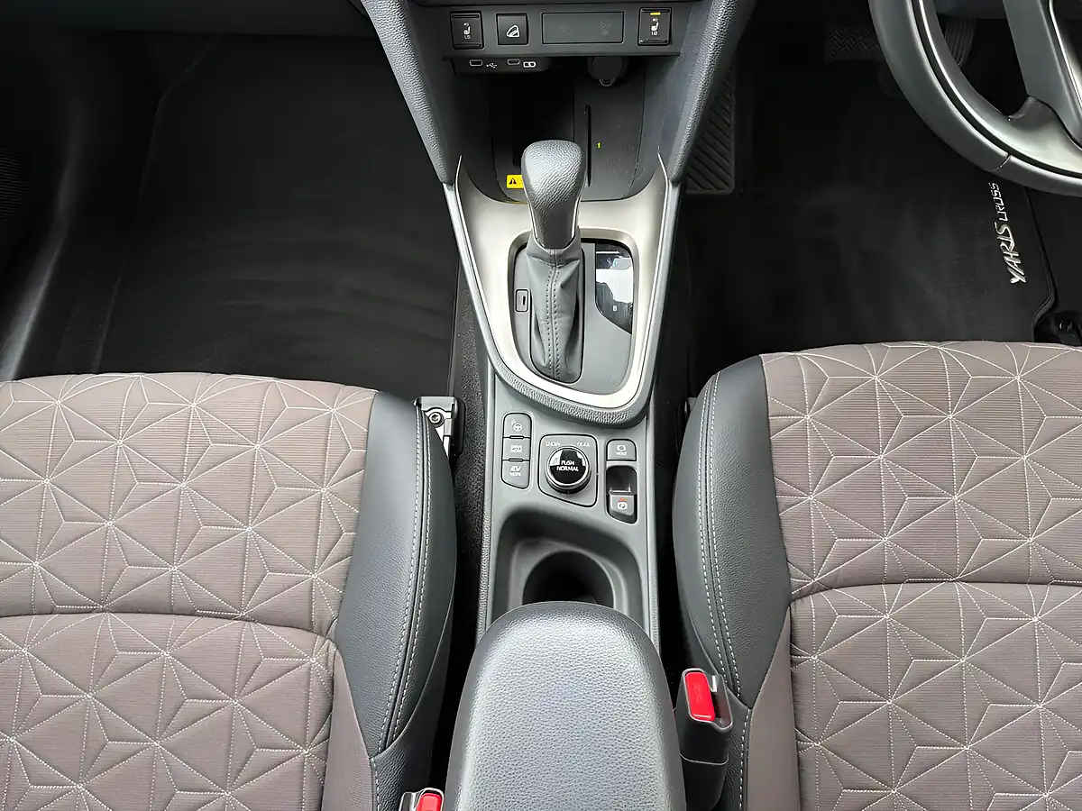 Used 2024 Toyota Yaris Cross Excel Silver - Interior and Exterior details 10