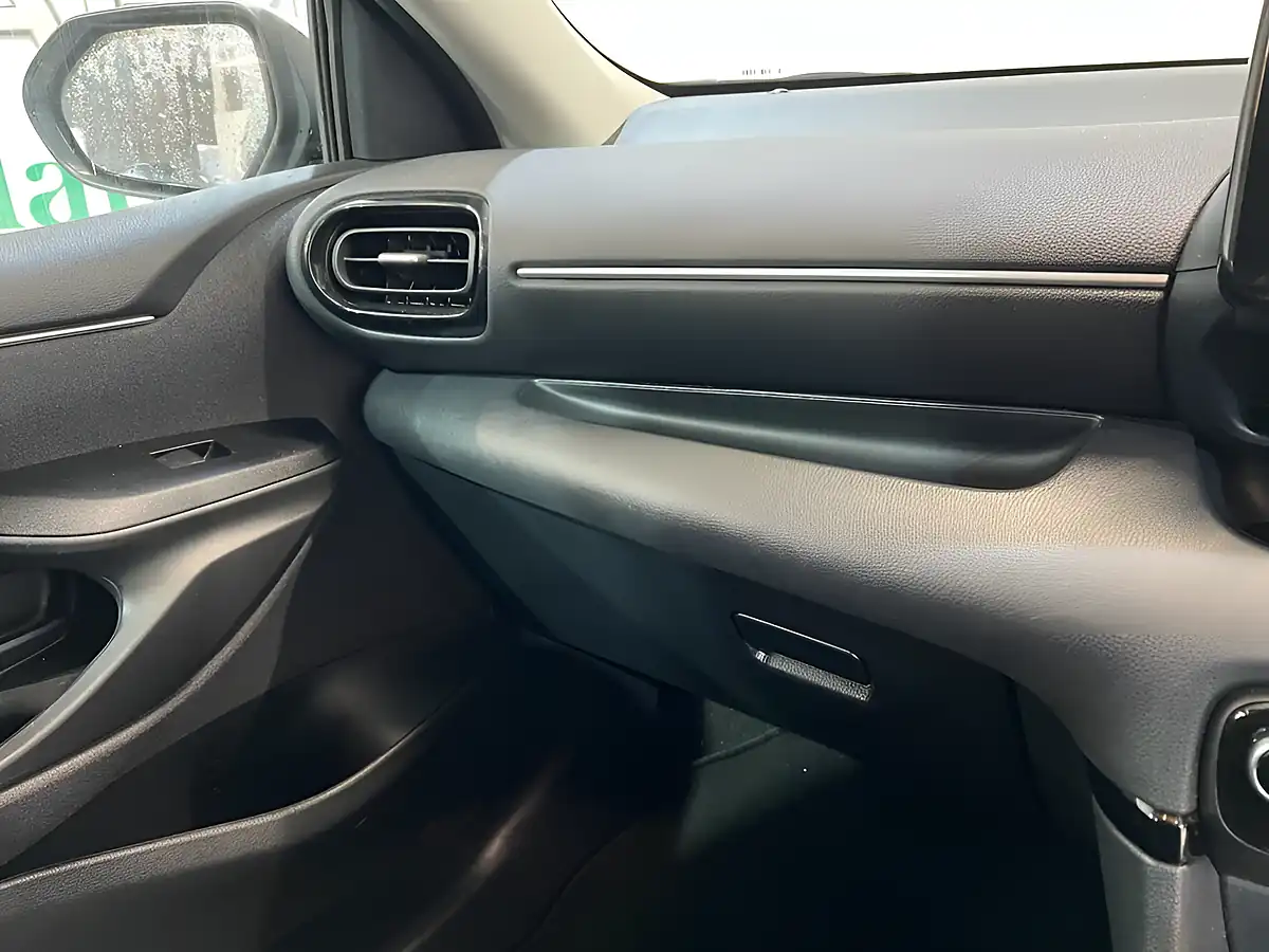 Used 2024 Toyota Yaris Design White - Interior and Exterior details 12
