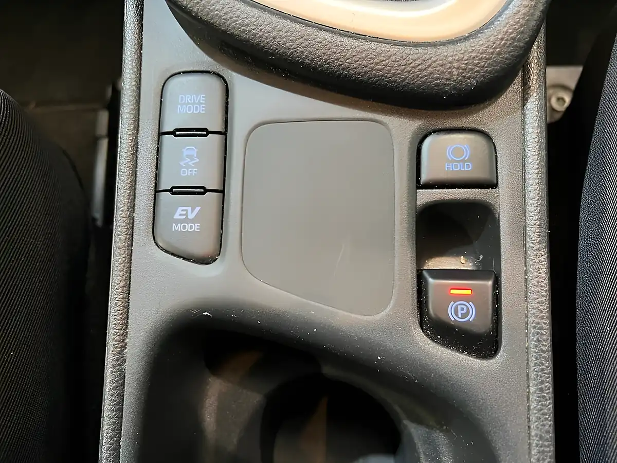 Used 2024 Toyota Yaris Design White - Interior and Exterior details 14