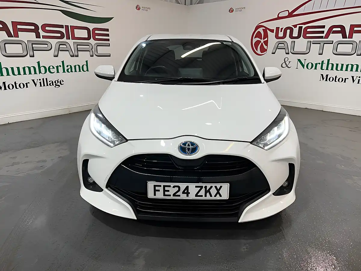 Used 2024 Toyota Yaris Design White - Interior and Exterior details 2