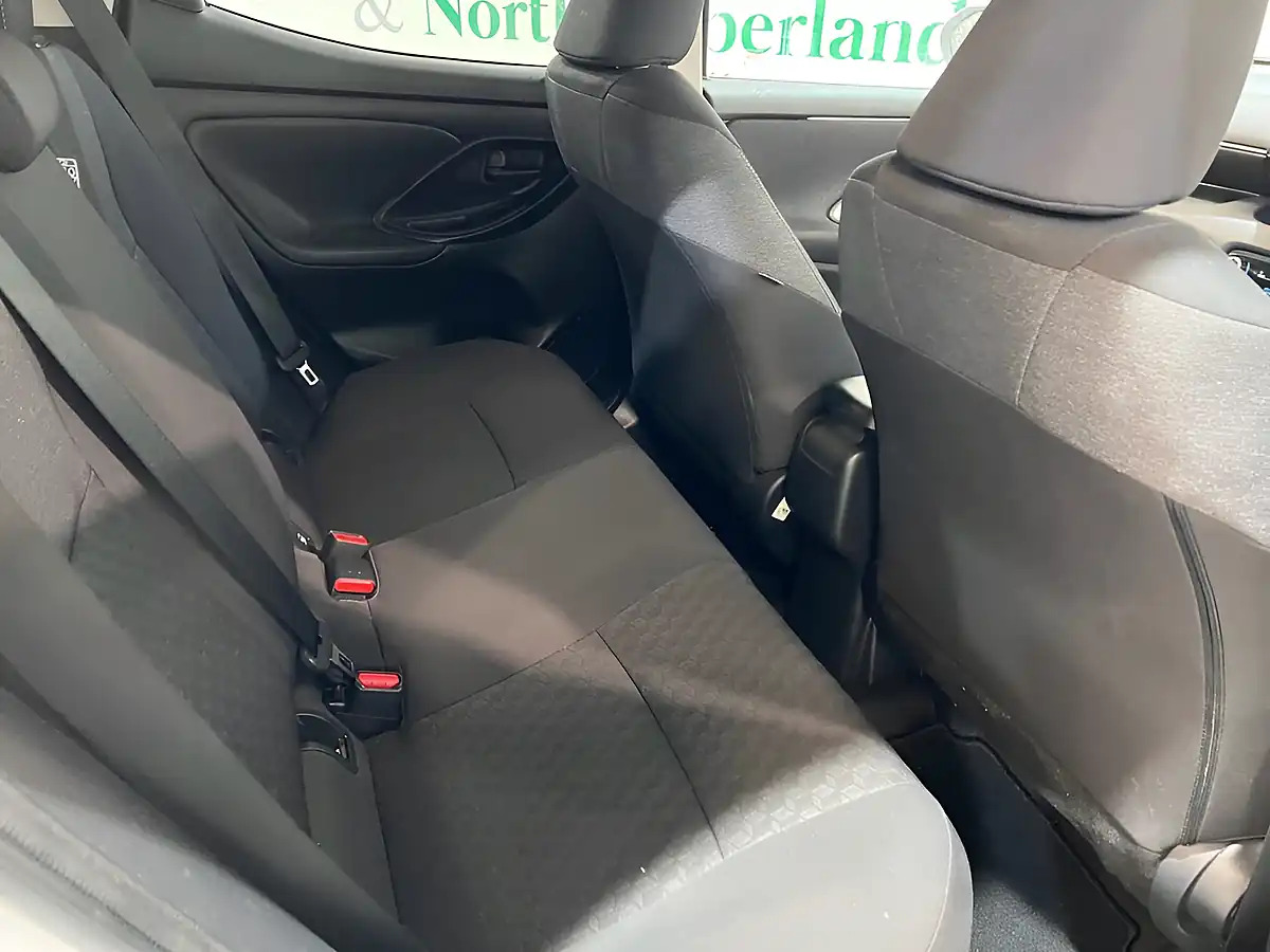 Used 2024 Toyota Yaris Design White - Interior and Exterior details 7