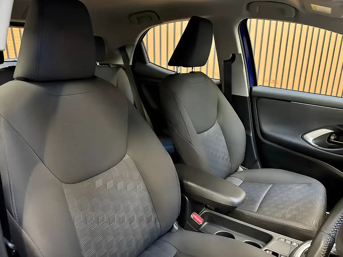 Used 2024 Toyota Yaris Icon Juniper Blue - Interior and Exterior details 17