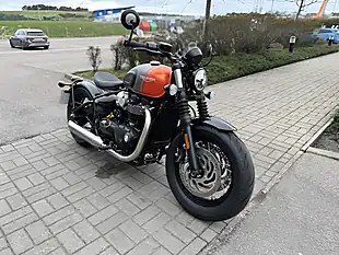 Used 2024 Triumph Bonneville Bobber Grey/Orange - Interior and Exterior details 4