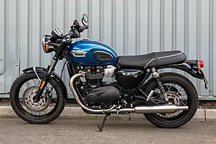 Used 2024 Triumph Bonneville T100 Chrome Edition Cobalt Blue - Interior and Exterior details 5