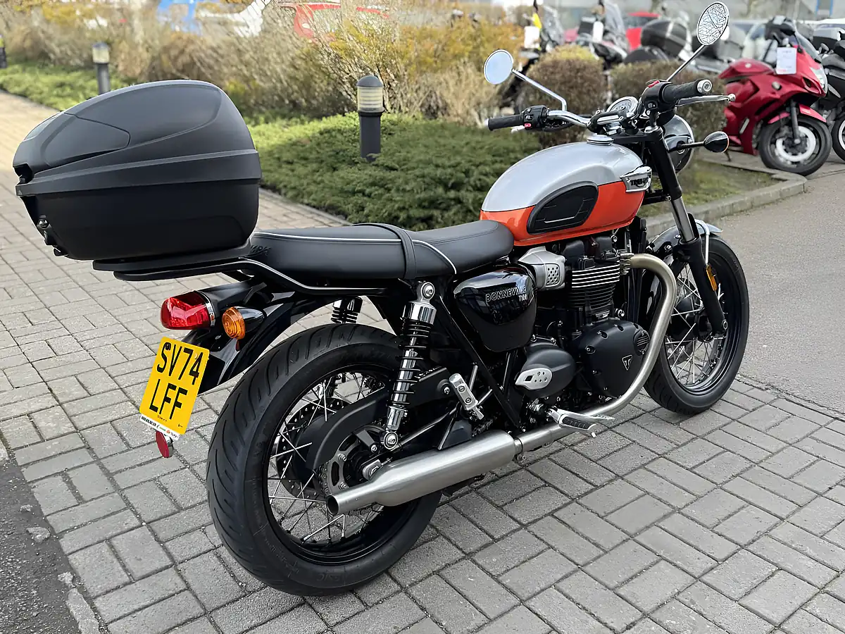 Used 2024 Triumph Bonneville T100 Silver/Orange - Interior and Exterior details 10
