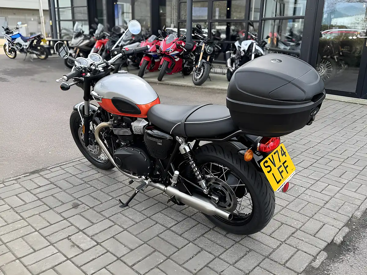 Used 2024 Triumph Bonneville T100 Silver/Orange - Interior and Exterior details 8