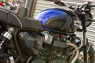 Used 2024 Triumph Bonneville T100 Stealth Edition Sapphire Blue / Silver Blue - Interior and Exterior details 10