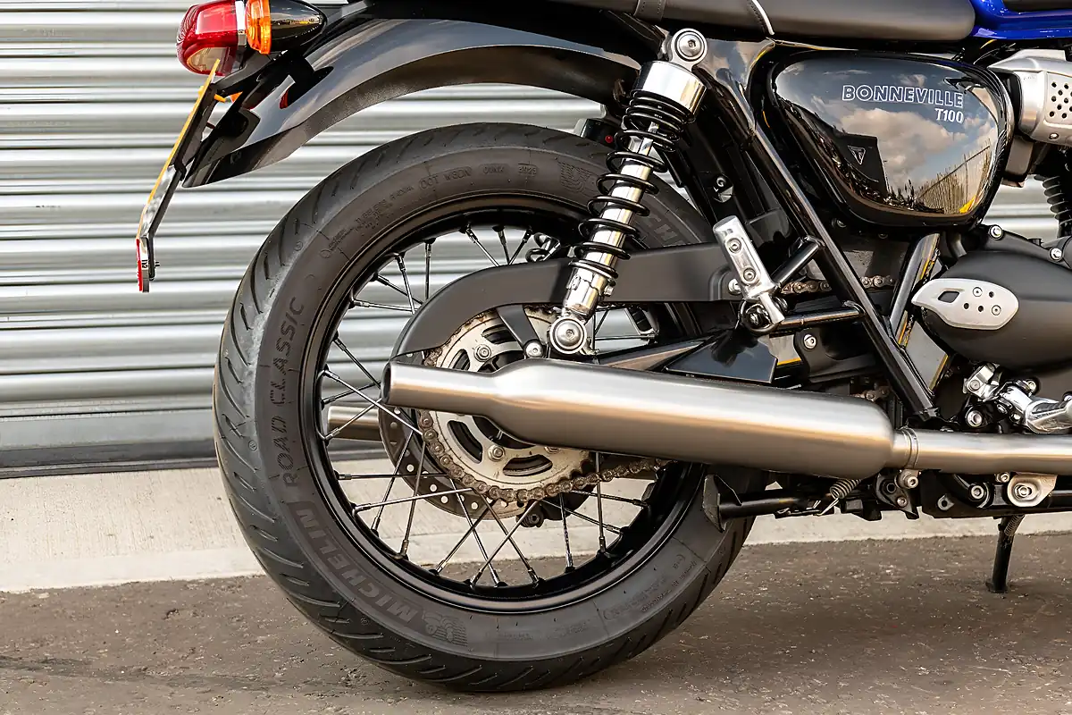 Used 2024 Triumph Bonneville T100 Stealth Edition Sapphire Blue / Silver Blue - Interior and Exterior details 13