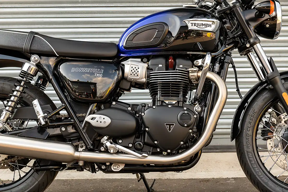 Used 2024 Triumph Bonneville T100 Stealth Edition Sapphire Blue / Silver Blue - Interior and Exterior details 14