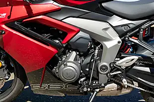 Used 2024 Triumph Daytona 660 Carnival Red / Sapphire Black - Interior and Exterior details 10