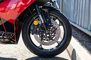 Used 2024 Triumph Daytona 660 Carnival Red / Sapphire Black - Interior and Exterior details 12