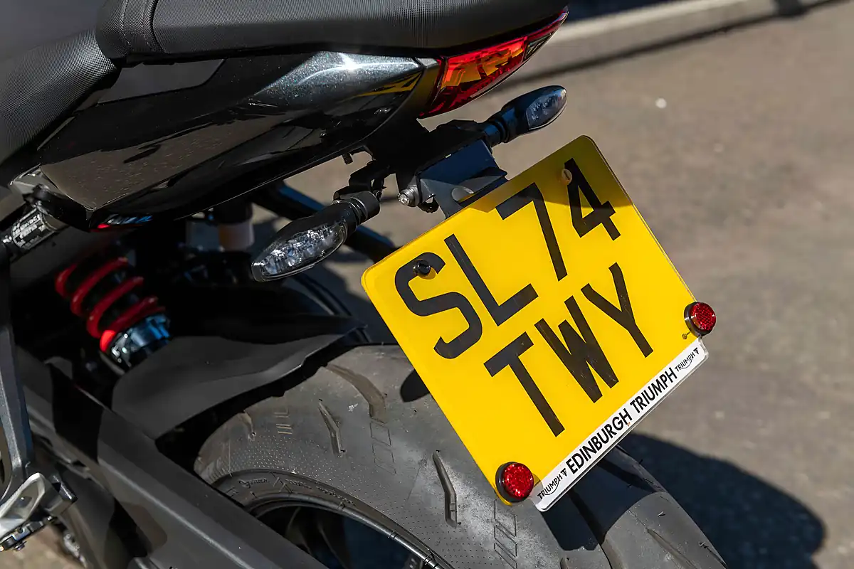 Used 2024 Triumph Daytona 660 Carnival Red / Sapphire Black - Interior and Exterior details 20