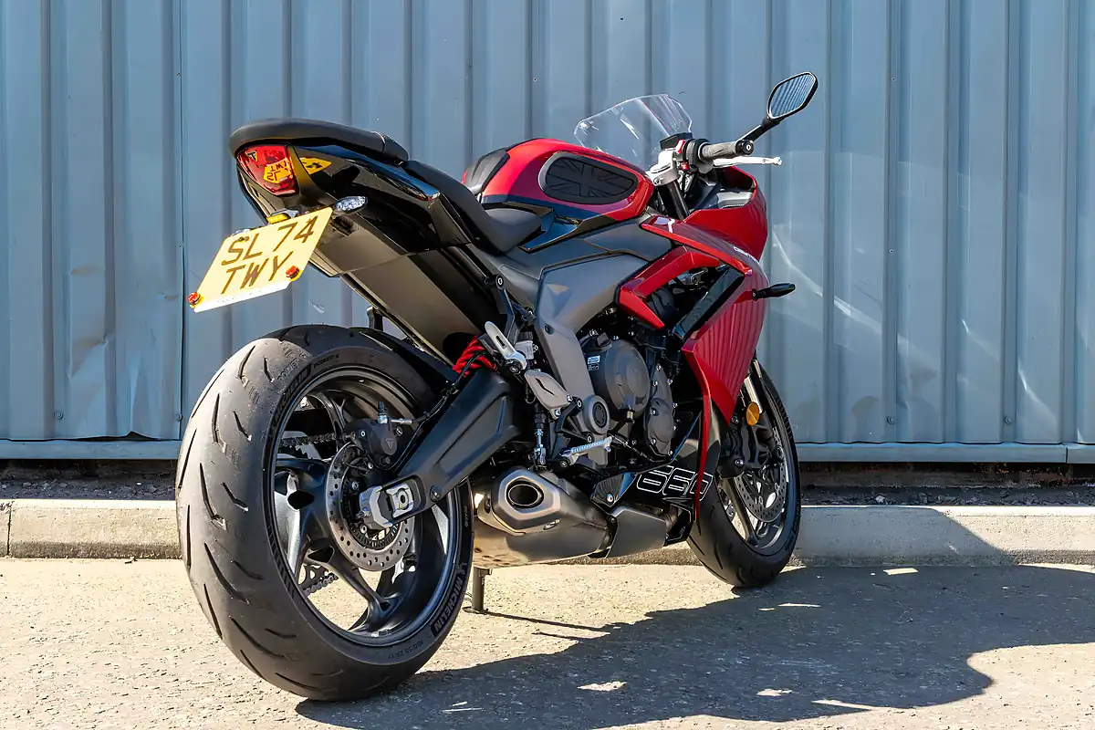Used 2024 Triumph Daytona 660 Carnival Red / Sapphire Black - Interior and Exterior details 8