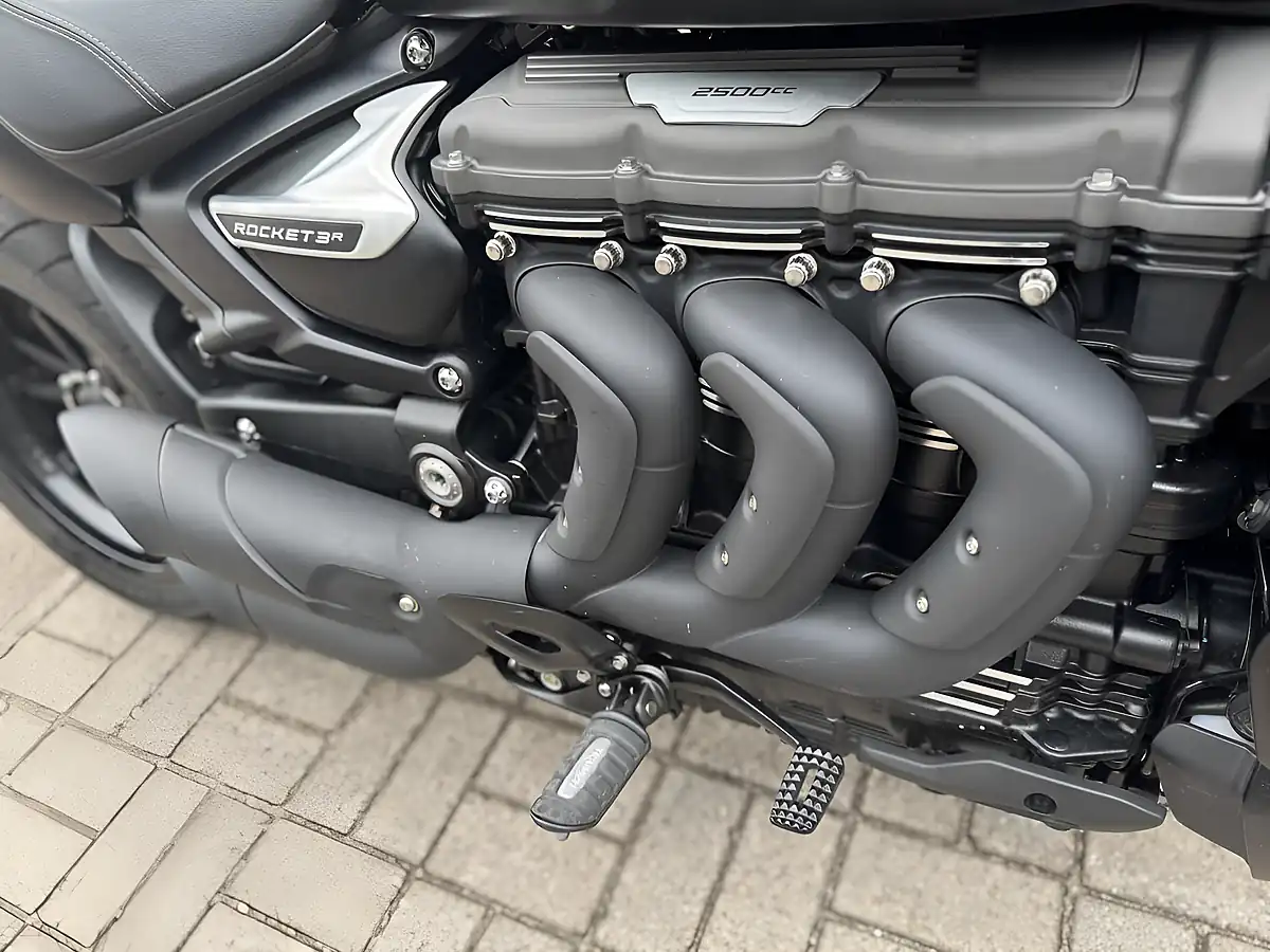 Used 2024 Triumph Rocket 3 R Blue/Black - Interior and Exterior details 16