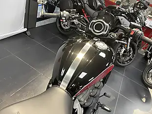 Used 2024 Triumph Rocket 3 Storm GT Carnivel Red/Sapphire Black - Interior and Exterior details 14