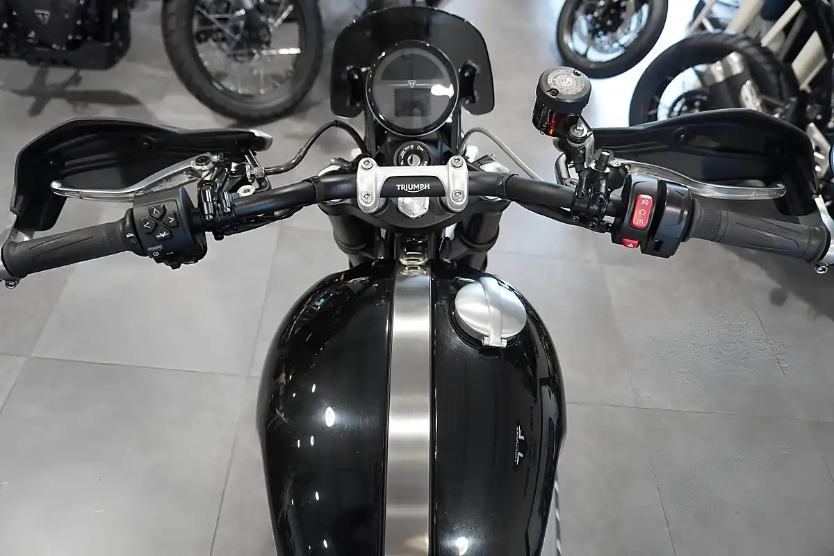 Used 2024 Triumph Scrambler 1200 X Black - Interior and Exterior details 7