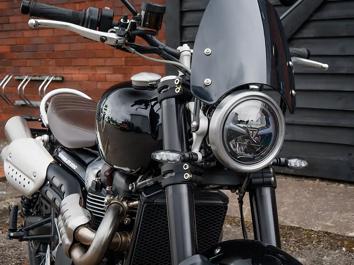 Used 2024 Triumph Scrambler 1200 X Sapphire Black - Interior and Exterior details 4