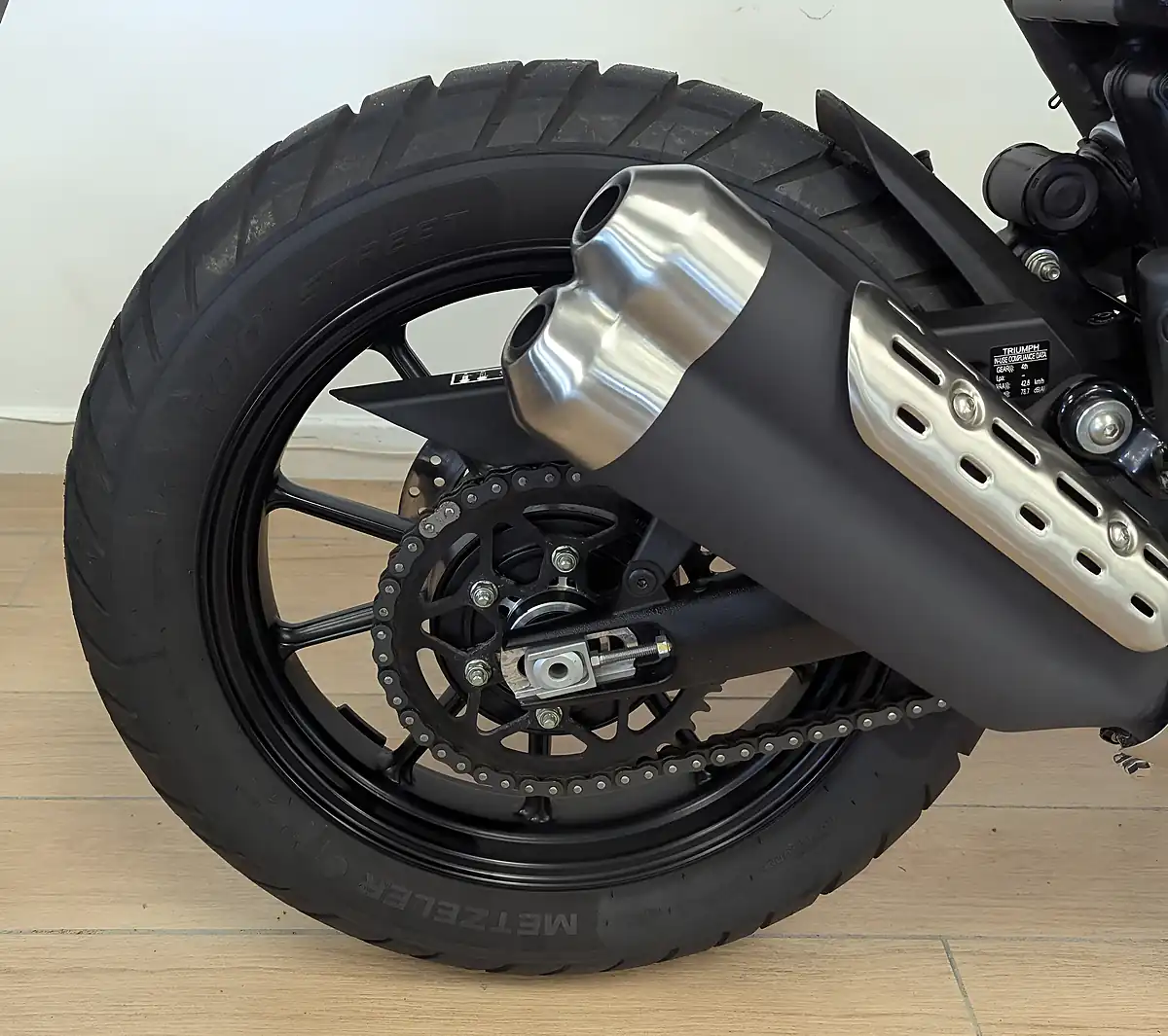 Used 2024 Triumph Scrambler 400 Modern Classics Black - Interior and Exterior details 10