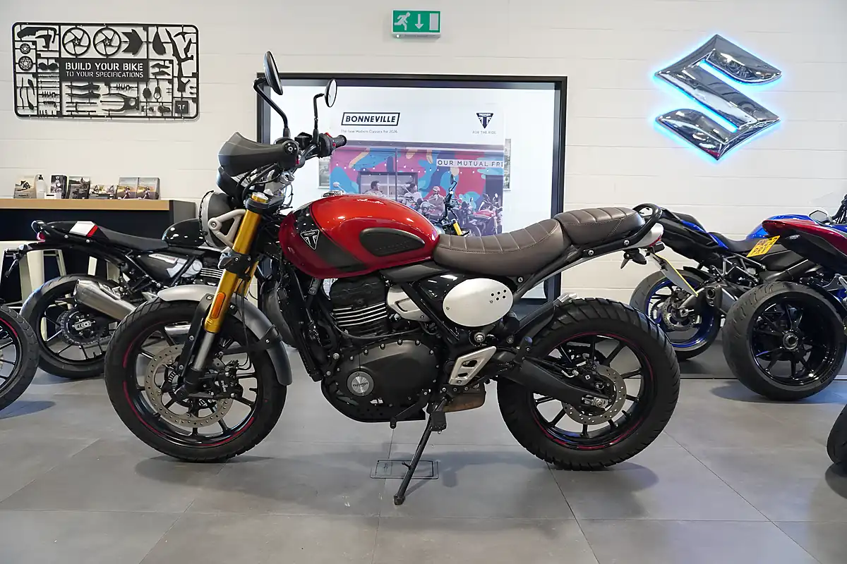 Used 2024 Triumph Scrambler 400 X Red Metallic - Interior and Exterior details 2