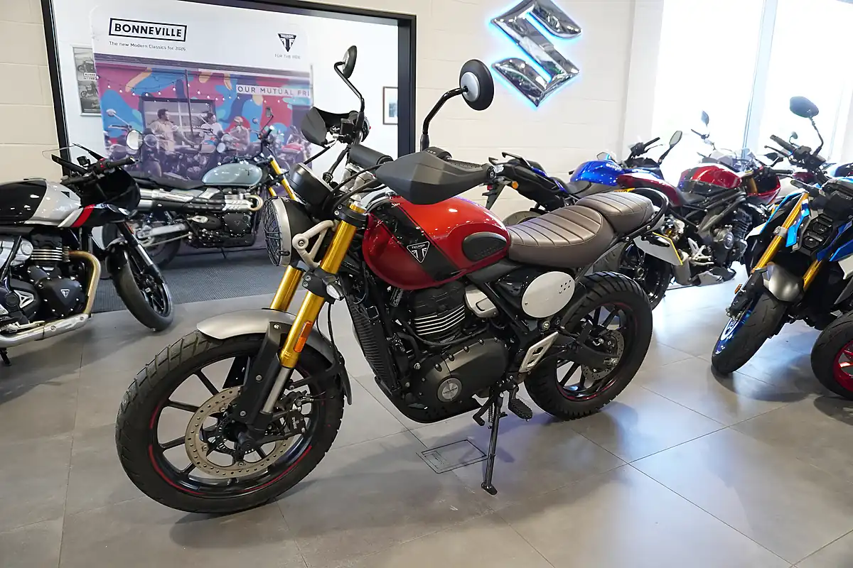 Used 2024 Triumph Scrambler 400 X Red Metallic - Interior and Exterior details 6