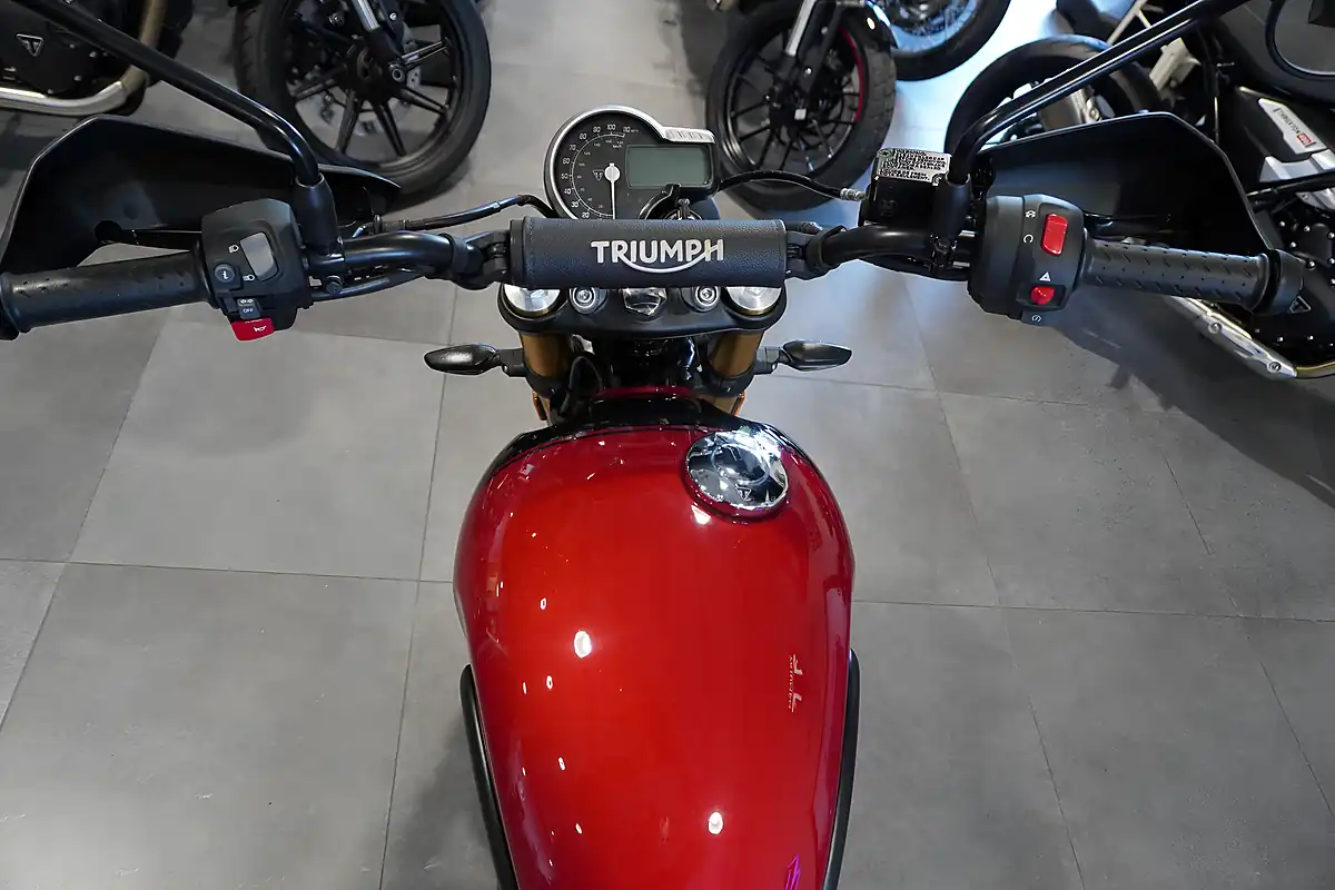 Used 2024 Triumph Scrambler 400 X Red Metallic - Interior and Exterior details 7